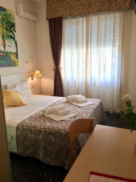 Hotel Scandinavia マリーナ・ディ・マッサ エクステリア 写真